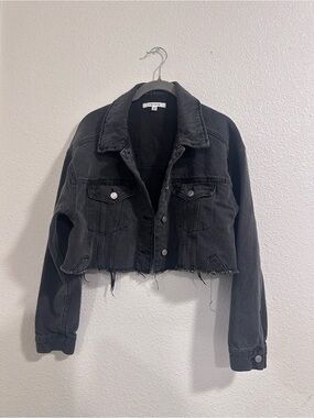 PacSun Black Cropped Raw-Hem Denim Jacket